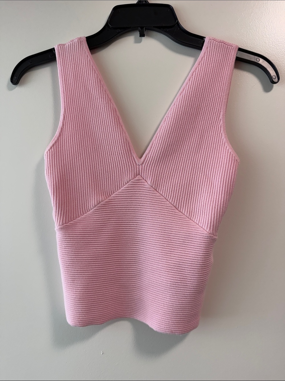 Abercrombie & Fitch Ribbed V‑Neck Pink Tank Top